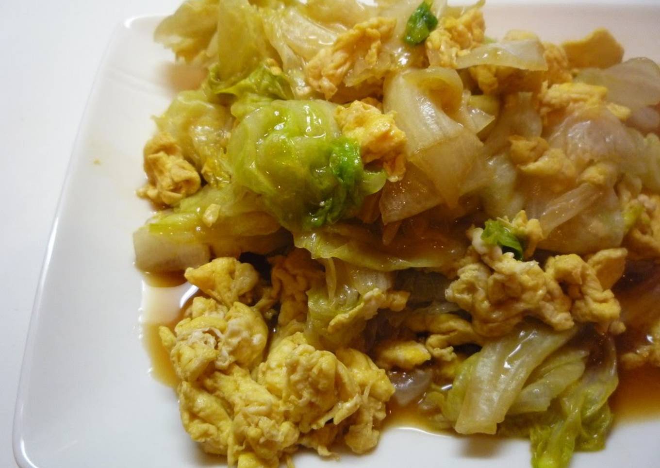 Easy Lettuce & Egg Stir-Fry with Oyster Sauce