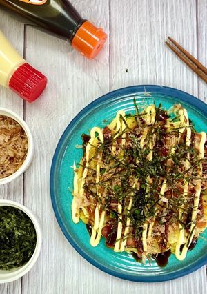 รูปของ พิซซ่าญี่ปุ่น (Okonomiyaki) 🥓