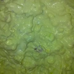 A picture of Momma's extra easy chunky guacamole.