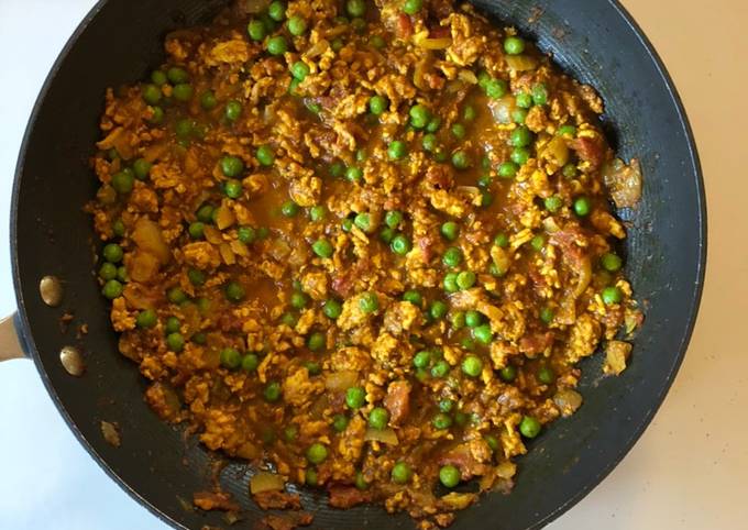 Cupboard Curry No. 1 - turkey and peas keema