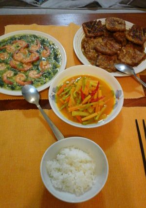 A picture of Tahu and Tempe bacem/Very Indonesian favourite dish.
