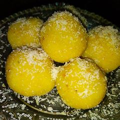 A picture of Coconut Laddu.