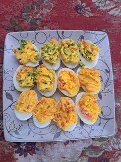 Una foto de Huevos rellenos