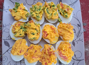 Una foto de Huevos rellenos
