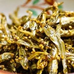 A picture of Candied Dried Baby Sardines (Tazukuri) for New Year's.