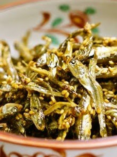 A picture of Candied Dried Baby Sardines (Tazukuri) for New Year's.