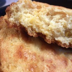 A picture of Cornbread moist and cheesy.