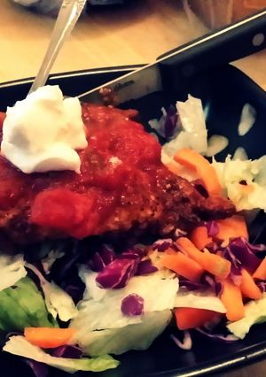 A picture of low calorie *easy* Mexican chicken breast bake.