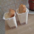 Vasitos de mascarpone al limón con bizcocho