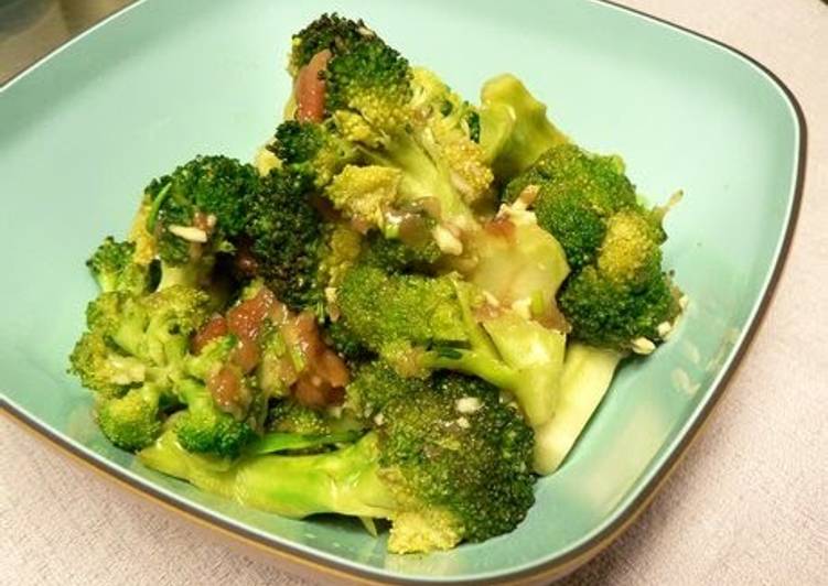 Microwaved Broccoli with Ume and Garlic