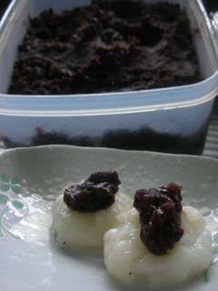 A picture of Easy Pressure Cooker Tsubu-an (Chunky Sweet Red Bean Paste), Japanese Confectionery Style.