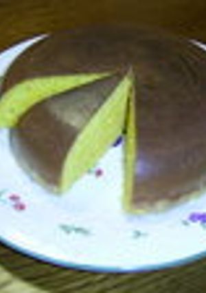 A picture of Sugar and Oil-Free Healthy Carrot Cake in a Rice Cooker.