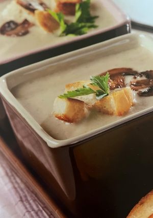 Zdjęcie przepisu Zupa pieczarkowa - krem (Książka Thermomix).