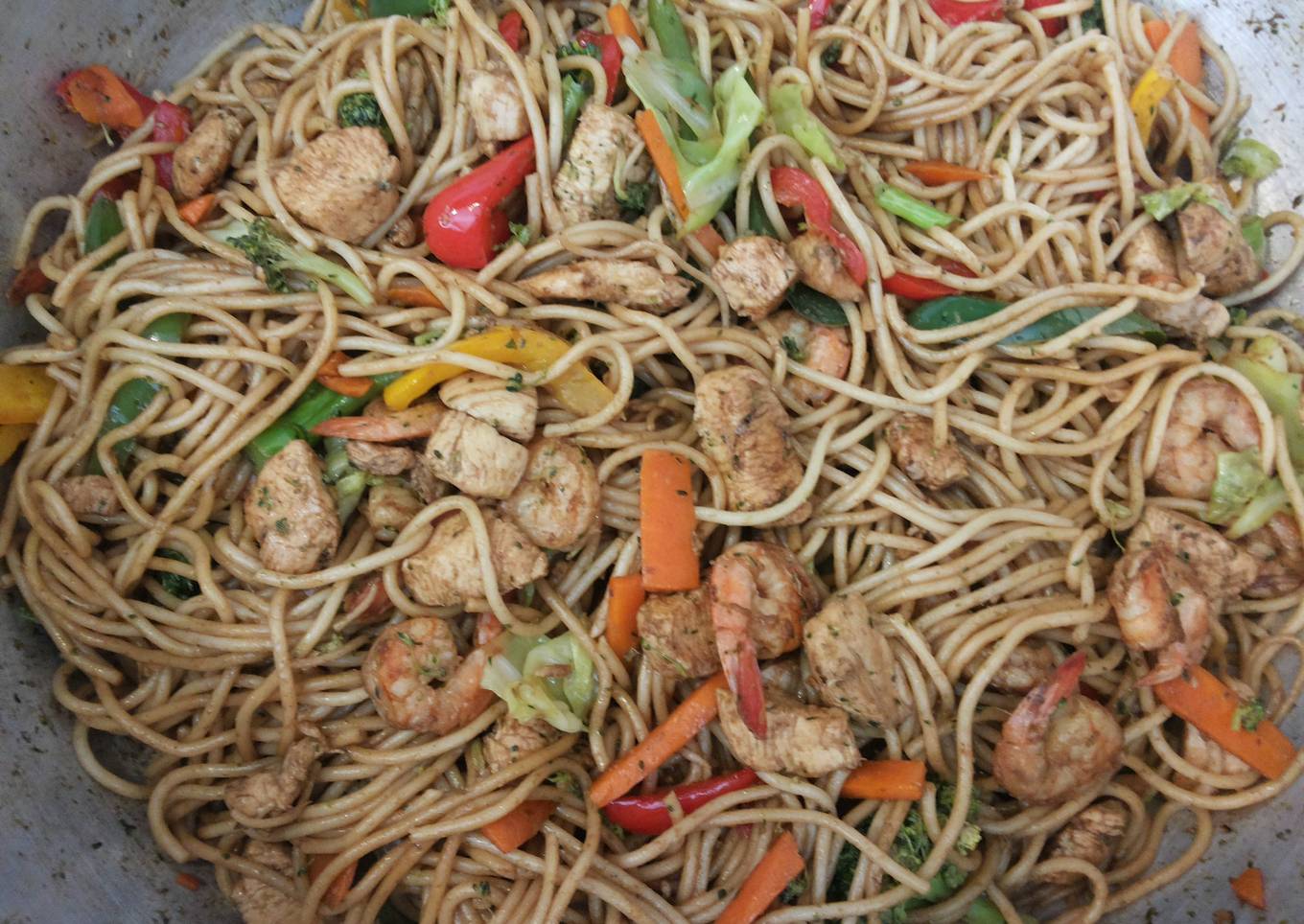 Stirfry Lemon Pepper Chicken & Shrimp Lomein