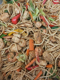 A picture of Stirfry Lemon Pepper Chicken & Shrimp Lomein.