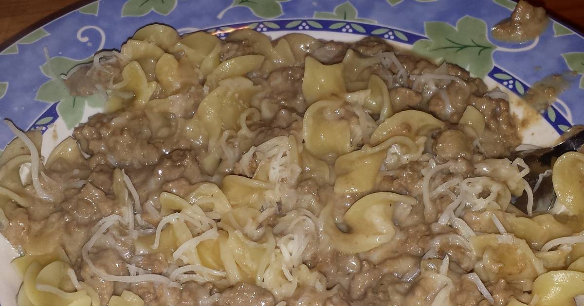 Hamburger gravy over egg noodles Recipe by taylor.prowell Cookpad