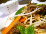 A picture of spicy beef vegetable stir fry