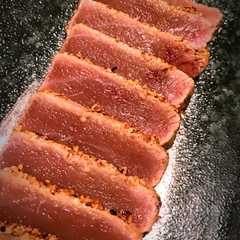 Una foto de Tataki de atún rojo