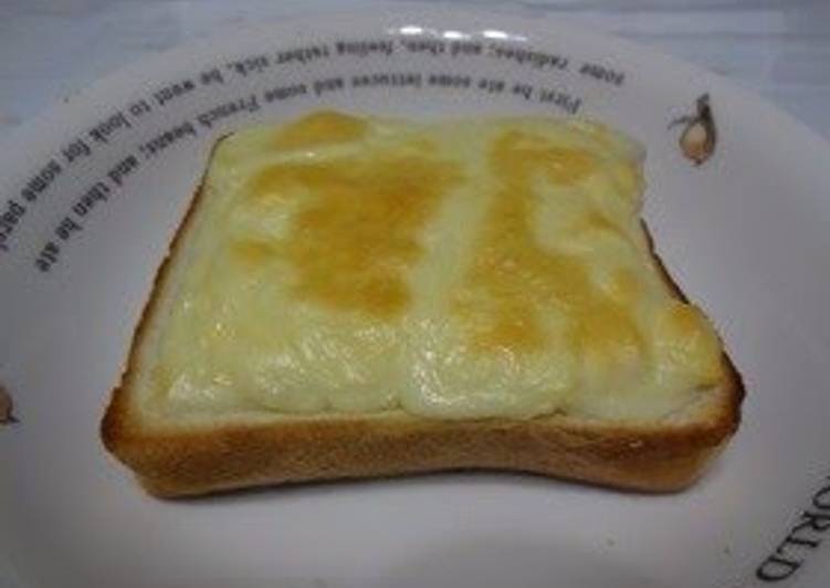 Recommended for Breakfast! Easy Egg Pizza Toast
