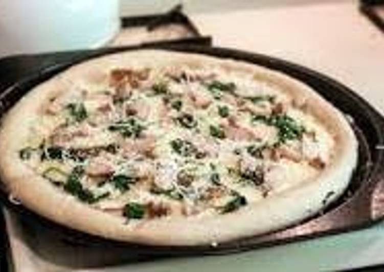 Steps to Make Ultimate chicken spinach pizza