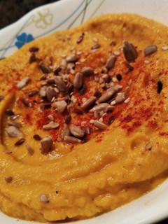 Una foto de Hummus de calabaza