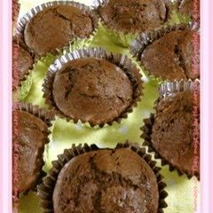 A picture of uper Easy Chocolate Cupcakes.