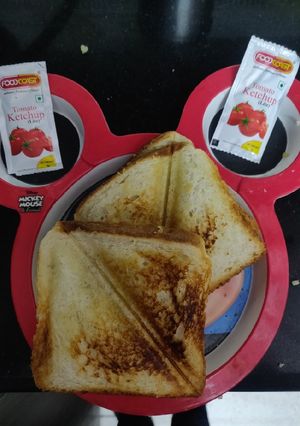 A picture of Bread sandwich.