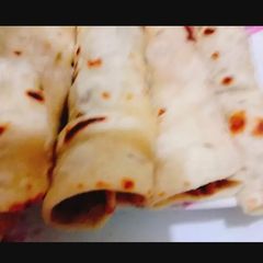 A picture of Chicken roll paratha.