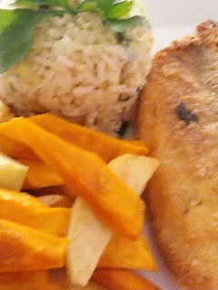 Una foto de Pescado Frito a lo Carmelita