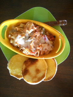 A picture of Tuna-noodle-veggie casserole.