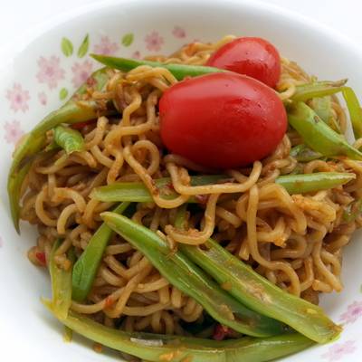 Ramen With Green Bean Recipe by LeeGoh - Cookpad