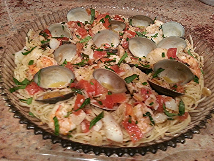 Easy Way Make Amore per il Mare (Pasta di Pesci).....Love of the Ocean (Pasta the Awesome  So Delicious