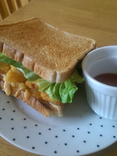 A picture of Mandys fish finger sambo.