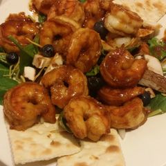 A picture of Teriyaki Shrimp Spinach Kale and Blueberry Salad.