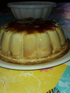 Una foto de Flan con magdalenas y caramelo