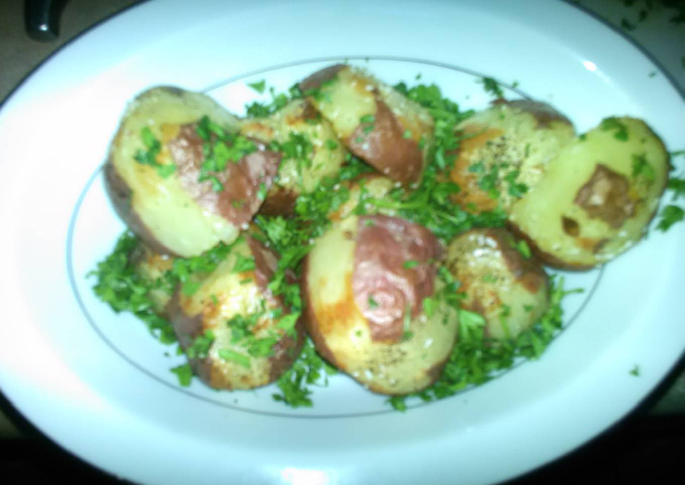 Garlicky parsley red potatoes