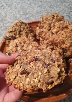 Una foto de Galletas de avena, plátano y arándanos