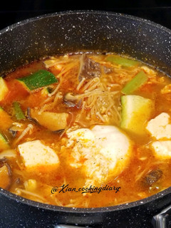 Foto resep Sundubu Jjigae(Korean Spicy soft tofu stew)