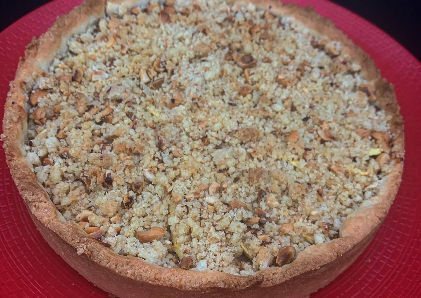 Tarte aux pommes et crumble noisettes