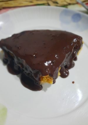 รูปของ เค้กไข่นึ่งราดซอสช็อกโกแลต