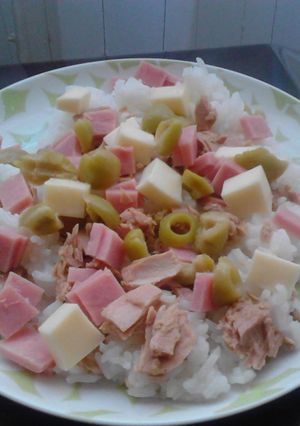 Una foto de Ensalada de atún