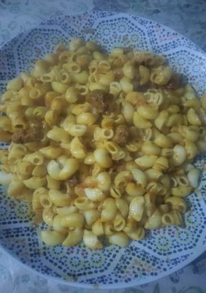 صورة لوصفة مكرونة بقطع اللحم والصوص 😋