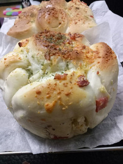 A picture of 乳酪火腿手撕包.