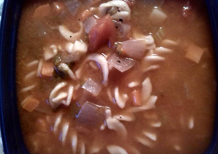 How to Prepare Quick Minestrone Soup recipe by iryssa13