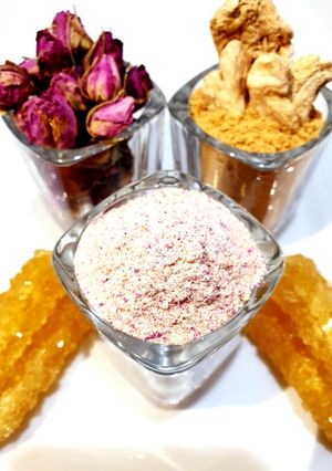 عکسی از دستور مسحوق زنجبیل و پودر گل محمدی