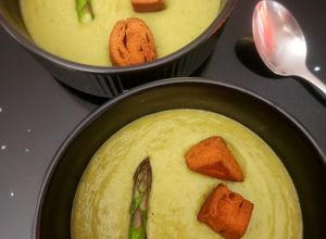 Una foto de Crema de Espárragos