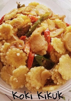 A picture of sweet baby corn stir fry.