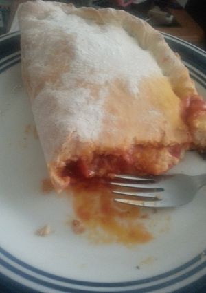 A picture of Calzone.