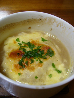 A picture of Onion Gratin Soup with Wheat Gluten.