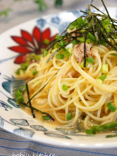 A picture of Japanese Style Pasta with Tuna and Green Onions.